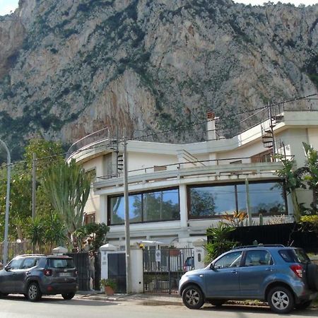 Residenza Don Camillo Villa Mondello Esterno foto